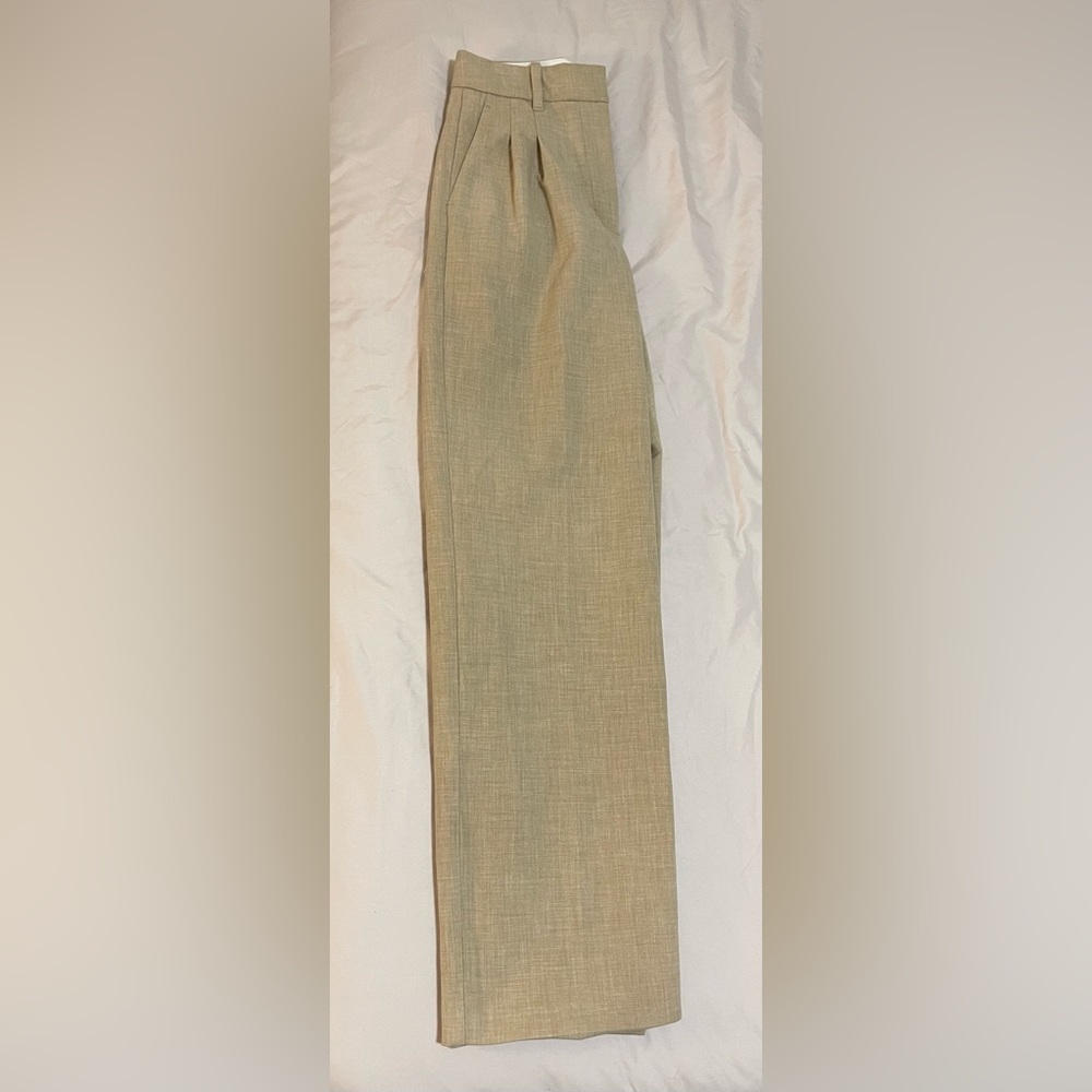 ARITZIA Effortless Pants (Re) Essential